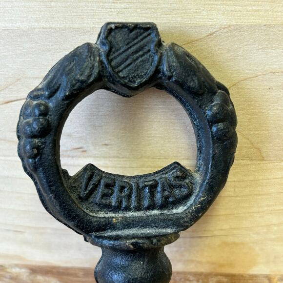 Decorative Black Wrought Iron Key Bottle Opener Veritas In Vino 6" - Picture 4 of 7